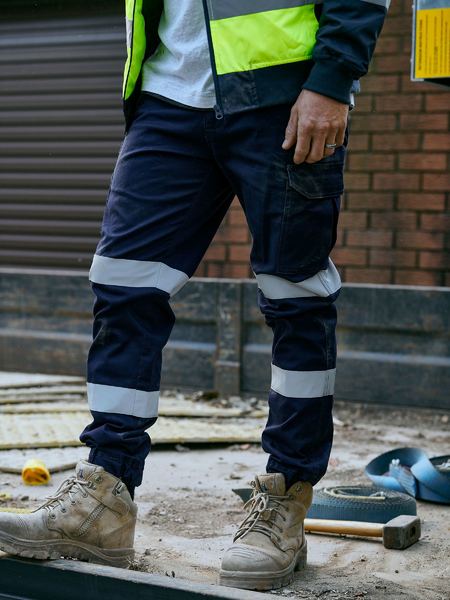 Bisley BPC6028T Taped Biomotion Stretch Cotton Drill Cargo Pant