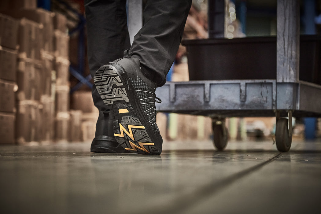 Syzmik ZFL301 UltraLite Lo Black Reflective shoe